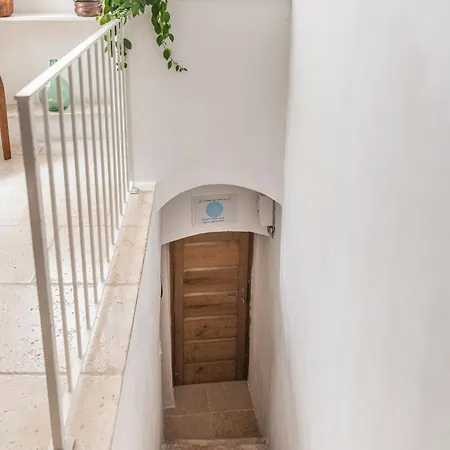 Elena's House 28